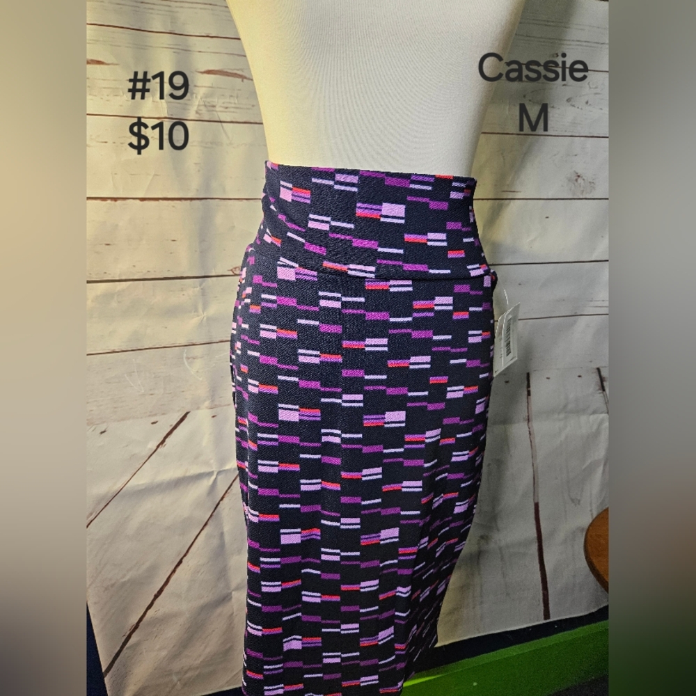 Women's Purple Patterned Skirt